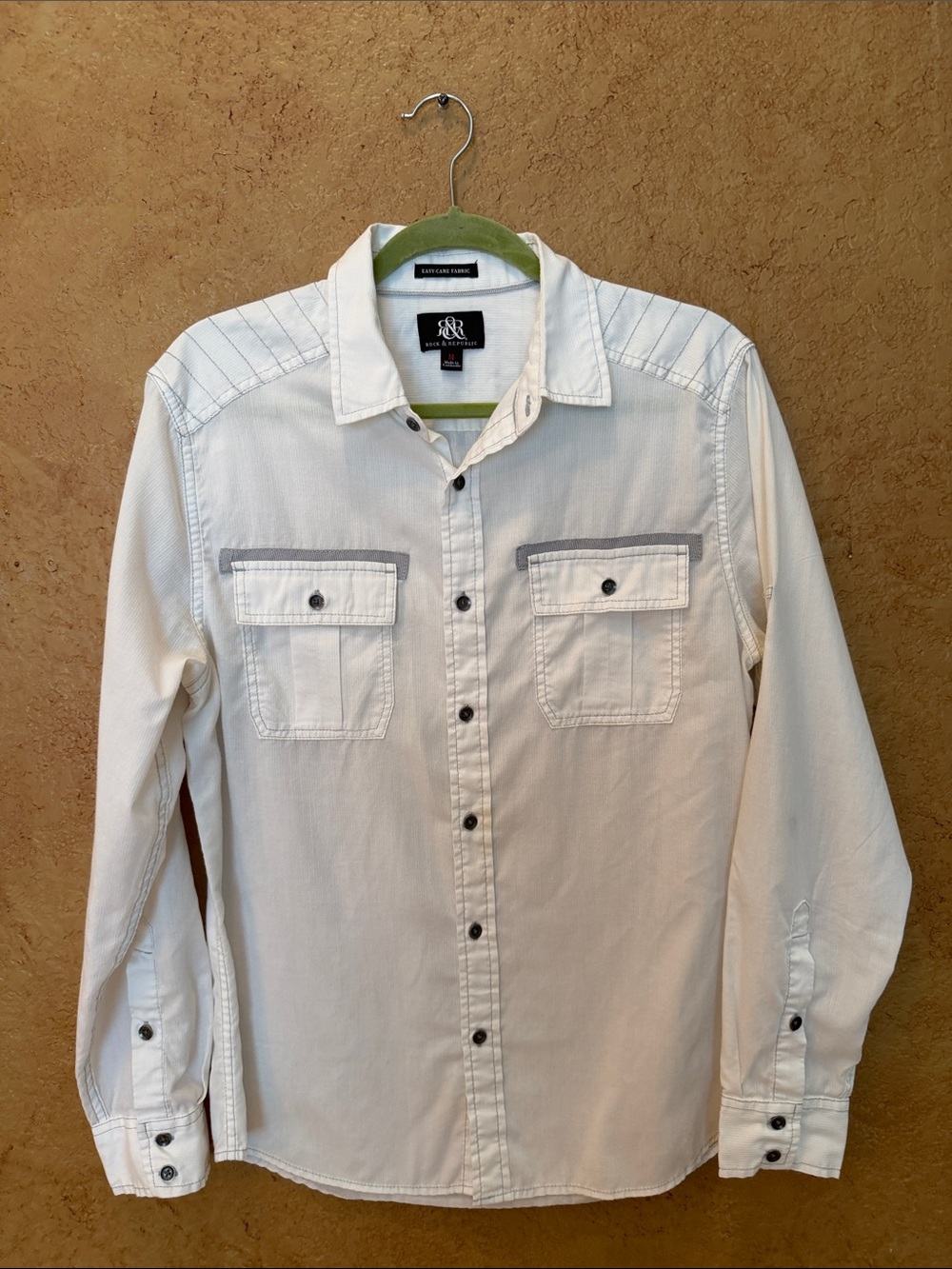 Rock & Roll Republic Men White Long-Sleeve Button-Up Shirt Size M